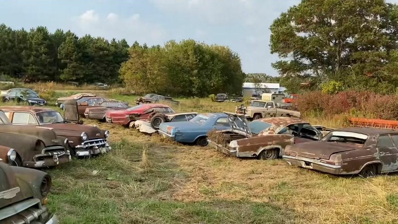 Взгляните на кладбище из полутора сотен классических Chevrolet