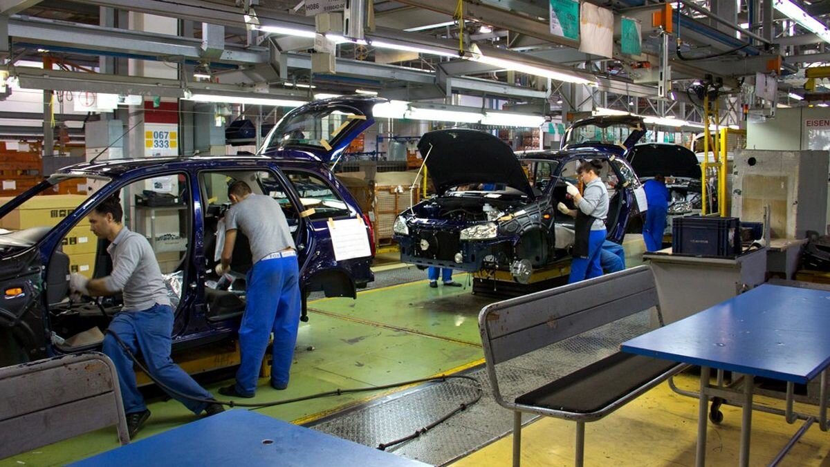 Раскрыта средняя зарплата работников АвтоВАЗа