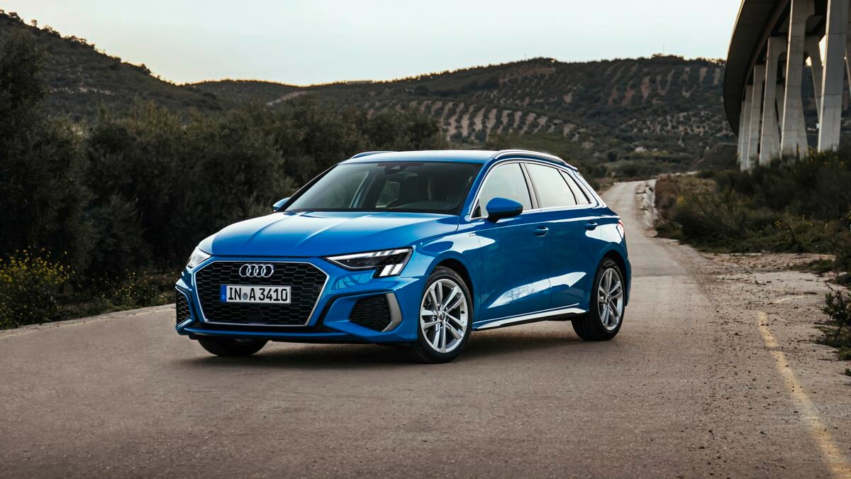 Британцы подсчитали, что прочтение мануала современной Audi занимает 12 часов