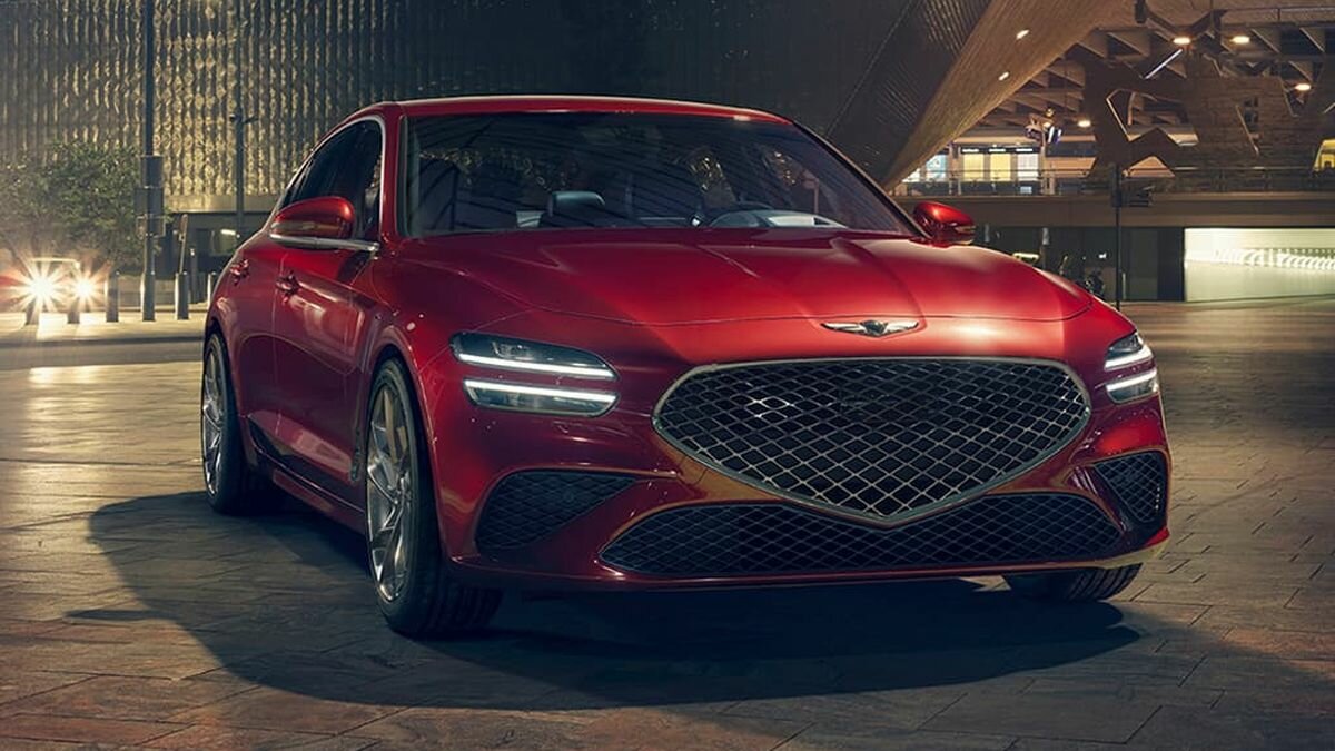 Фирменный стиль и режим дрифта: раскрыты подробности обновления седана Genesis G70