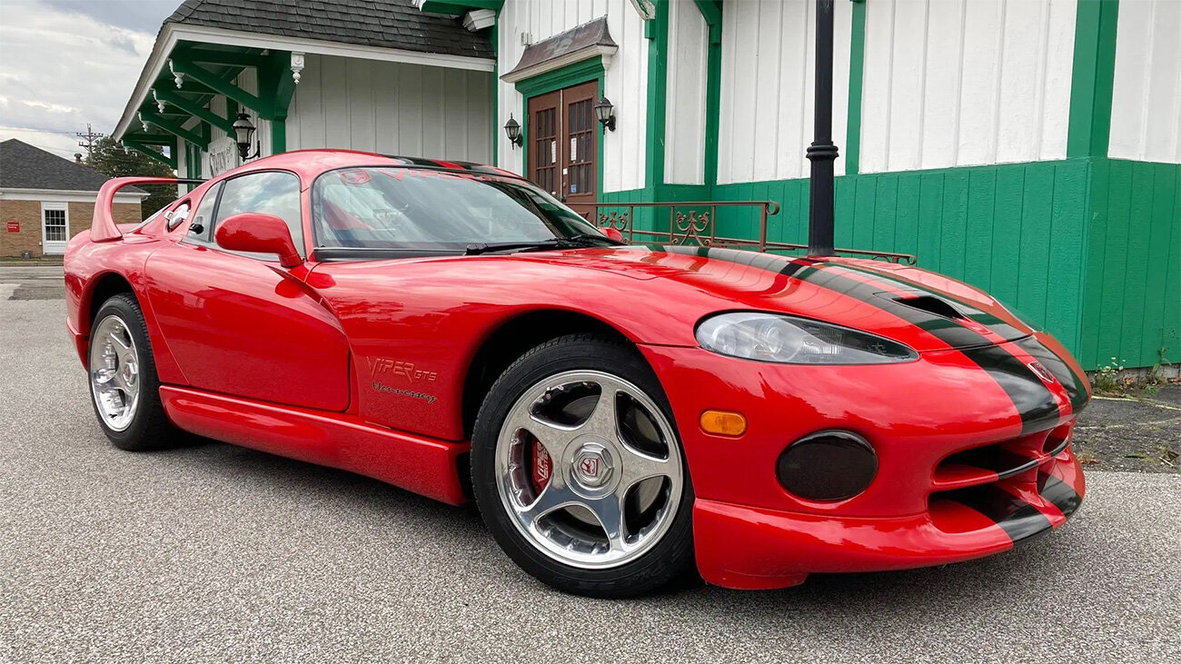 Продаётся редкий и очень мощный Dodge Viper от ателье Hennessey — всего за 46 тысяч долларов