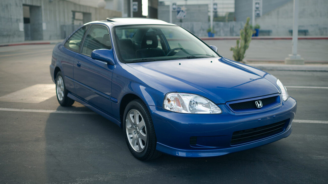 За старый Honda Civic 1999 года просят почти вдвое больше, чем за новый