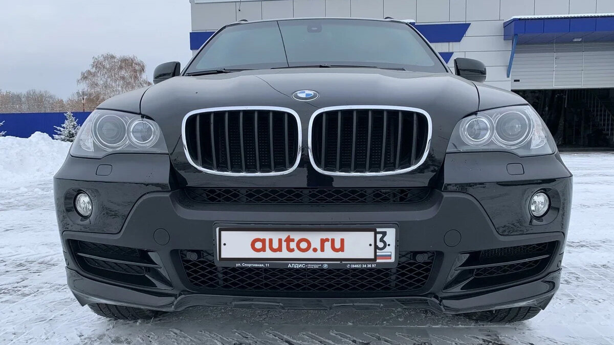 «Капсула времени»: 10-летний BMW X5 почти без пробега продают в России. Он бронированный