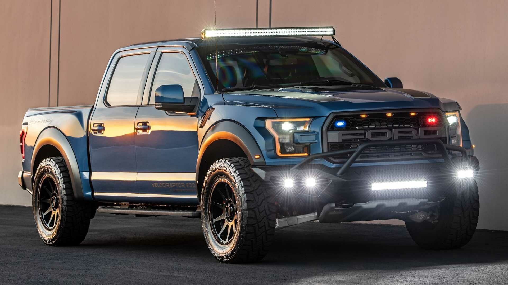 Его ручки бьют током: пикап Hennessey VelociRaptor превратили в самоходную крепость