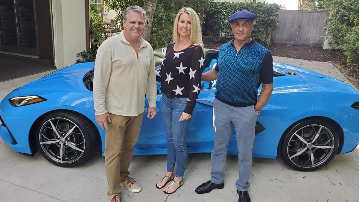 Сильвестр Сталлоне купил новый Chevrolet Corvette — похоже, без очереди