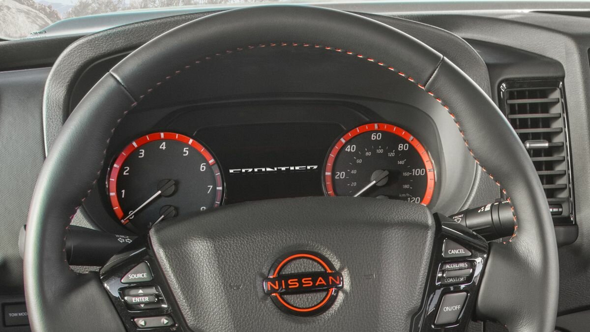 Выжимать от 6000 об/мин: взгляните на странное оформление тахометра нового Nissan