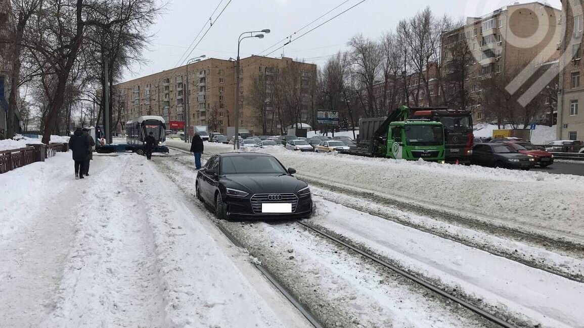 Застрял на рельсах — получи судебный иск: новый способ борьбы с нарушителями