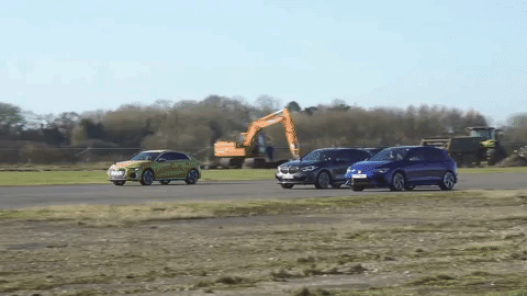 Битва хот-хэтчей «за 300»: на прямой сравнили A 35 AMG, Golf R, M135i и S3
