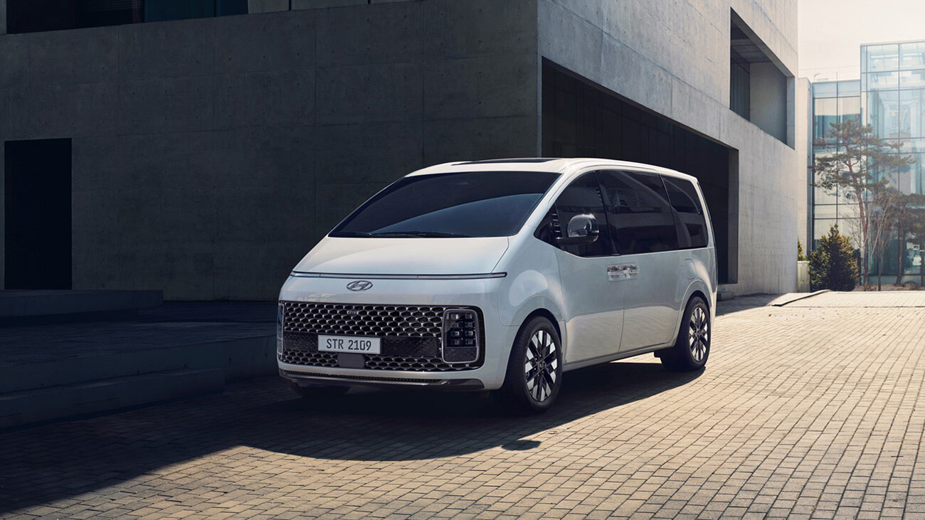 «Космический» вэн Hyundai Staria скоро привезут в Россию: объявлены сроки