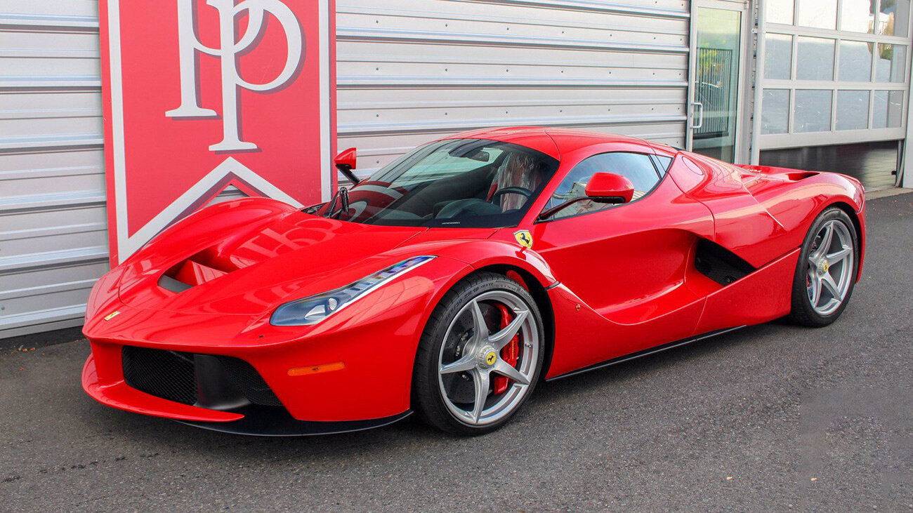 На продажу выставлен бывший флагман Ferrari: почти без пробега и очень дорого