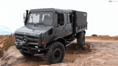 Посмотрите, как тяжело приходится внедорожнику Unimog за 29 миллионов в скалах