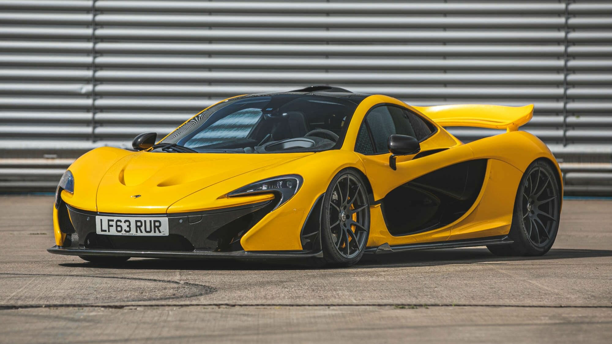 С молотка пустят первый McLaren P1. Он всю жизнь провёл в одной семье, но не стоял на месте