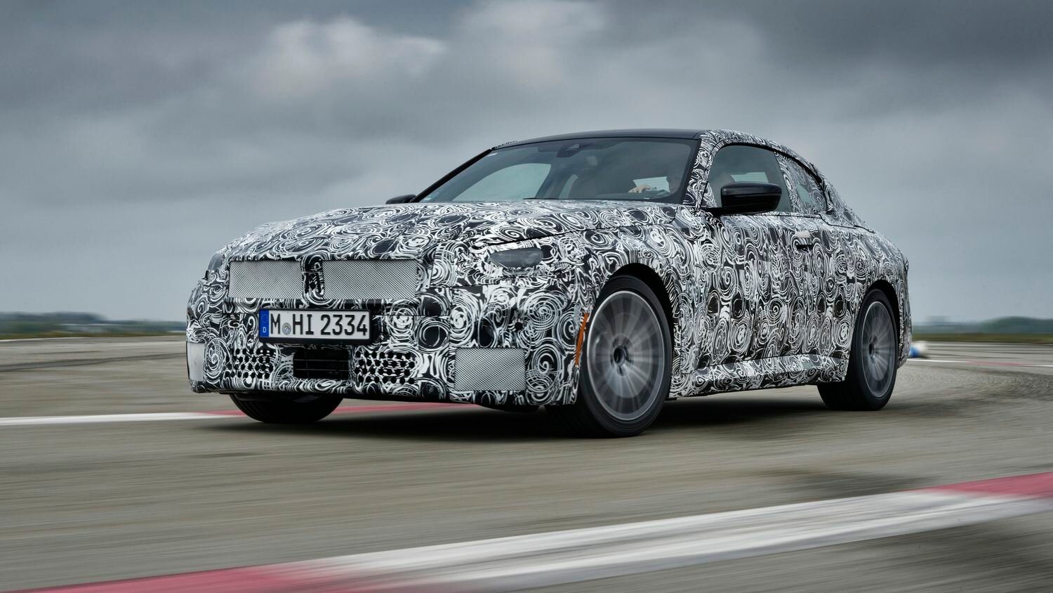 Подробности о новом купе BMW 2 серии: 374 силы и адаптивная подвеска