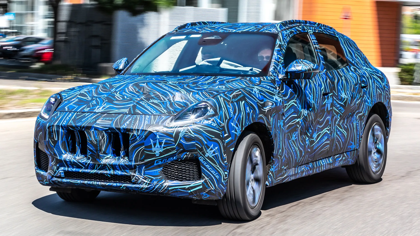 Новый компактный кроссовер от Maserati: первые официальные фотографии