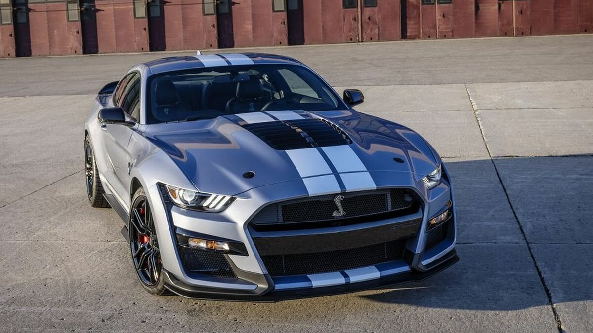 Четыре спорткара Shelby GT500 угнали прямо с завода