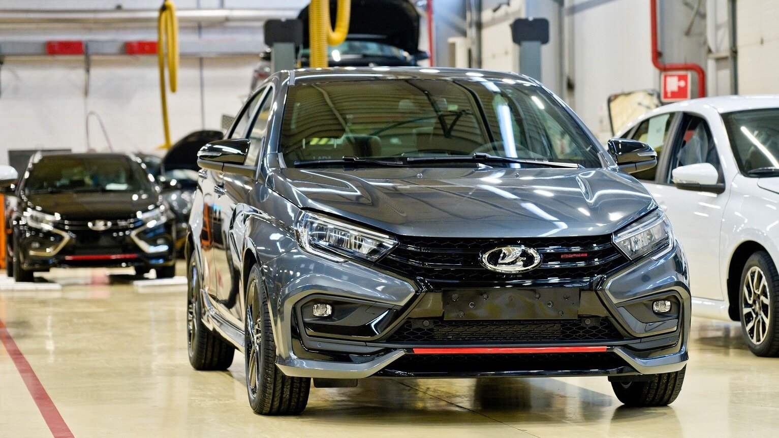 Началось производство новой Lada Vesta Sport с форсированным мотором