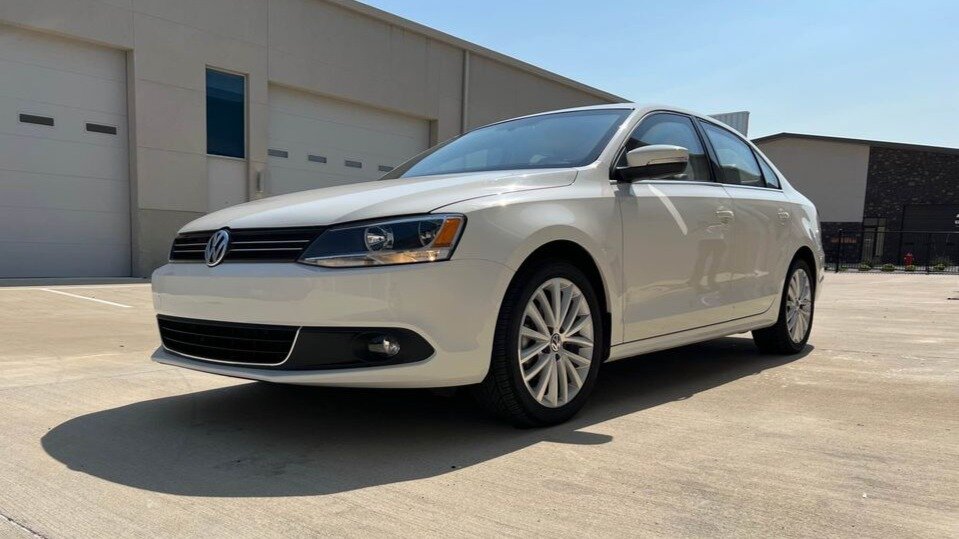 На продажу выставлен уникальный VW Jetta. Это броневик