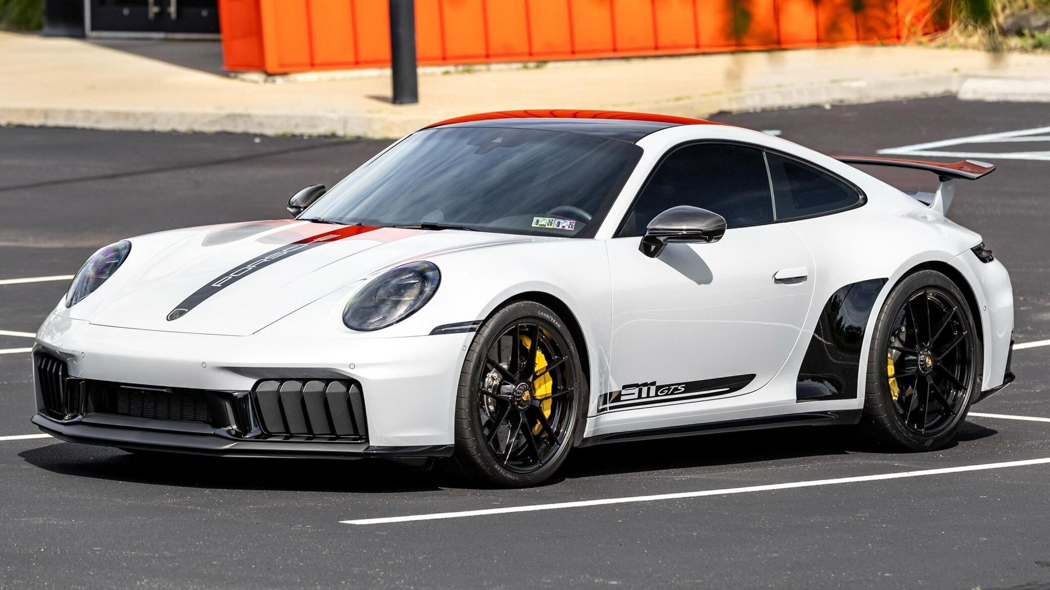 Американец продаёт почти новый Porsche из-за ультиматума жены