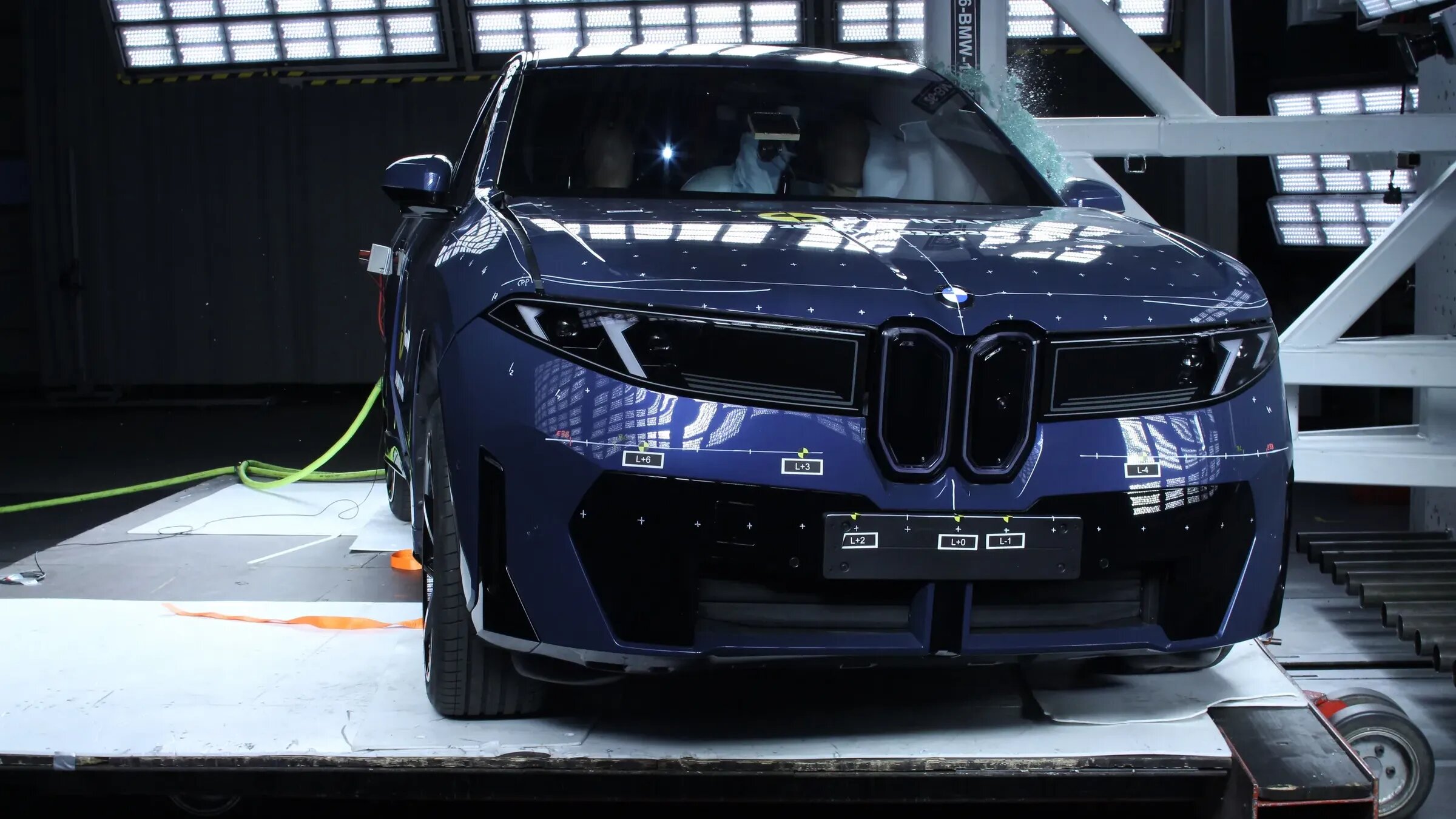 BMW iX3 проиграл китайскому Zeekr 7GT по результатам краш-теста