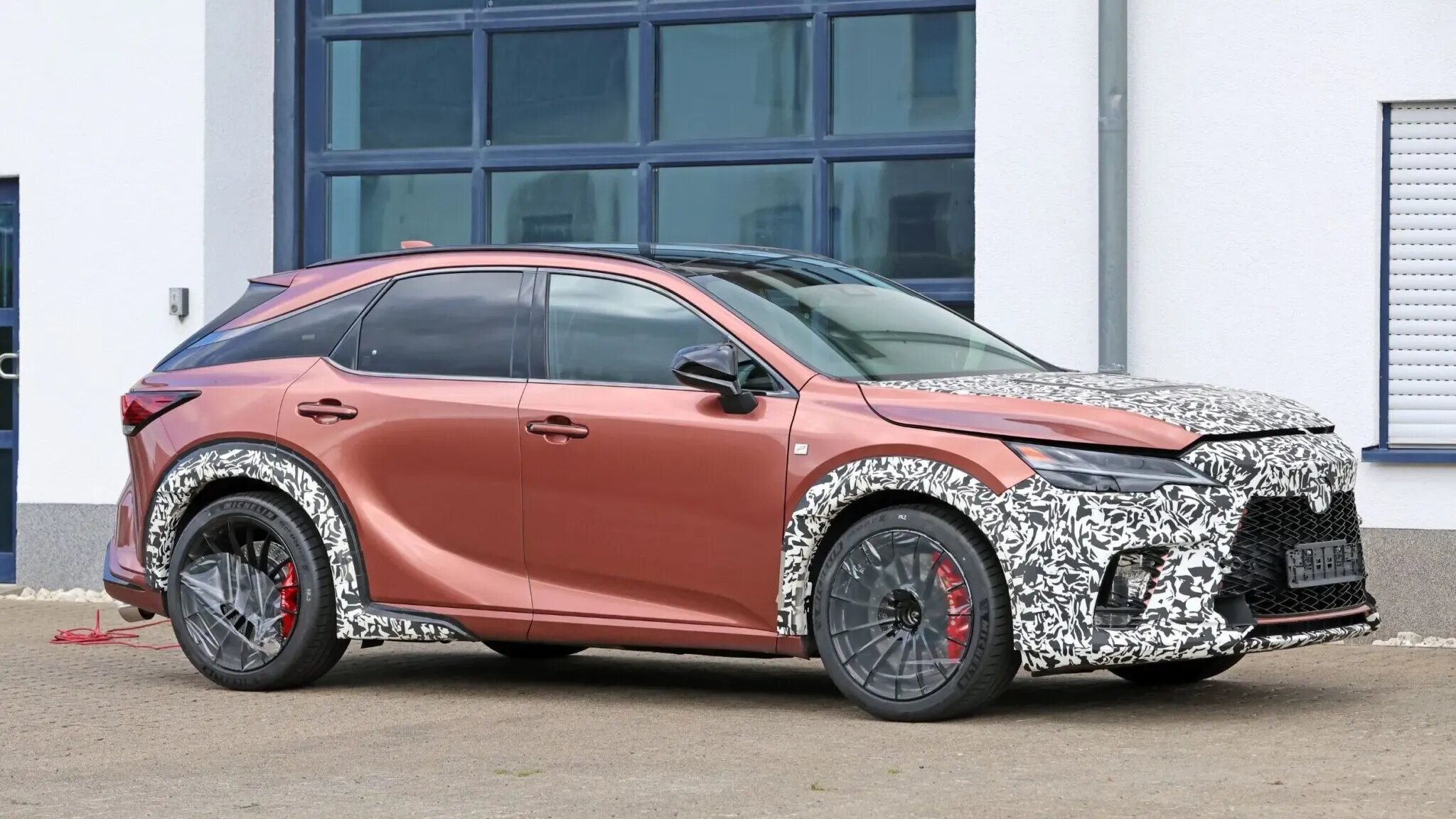 Из Lexus RX сделают конкурента BMW X5 M