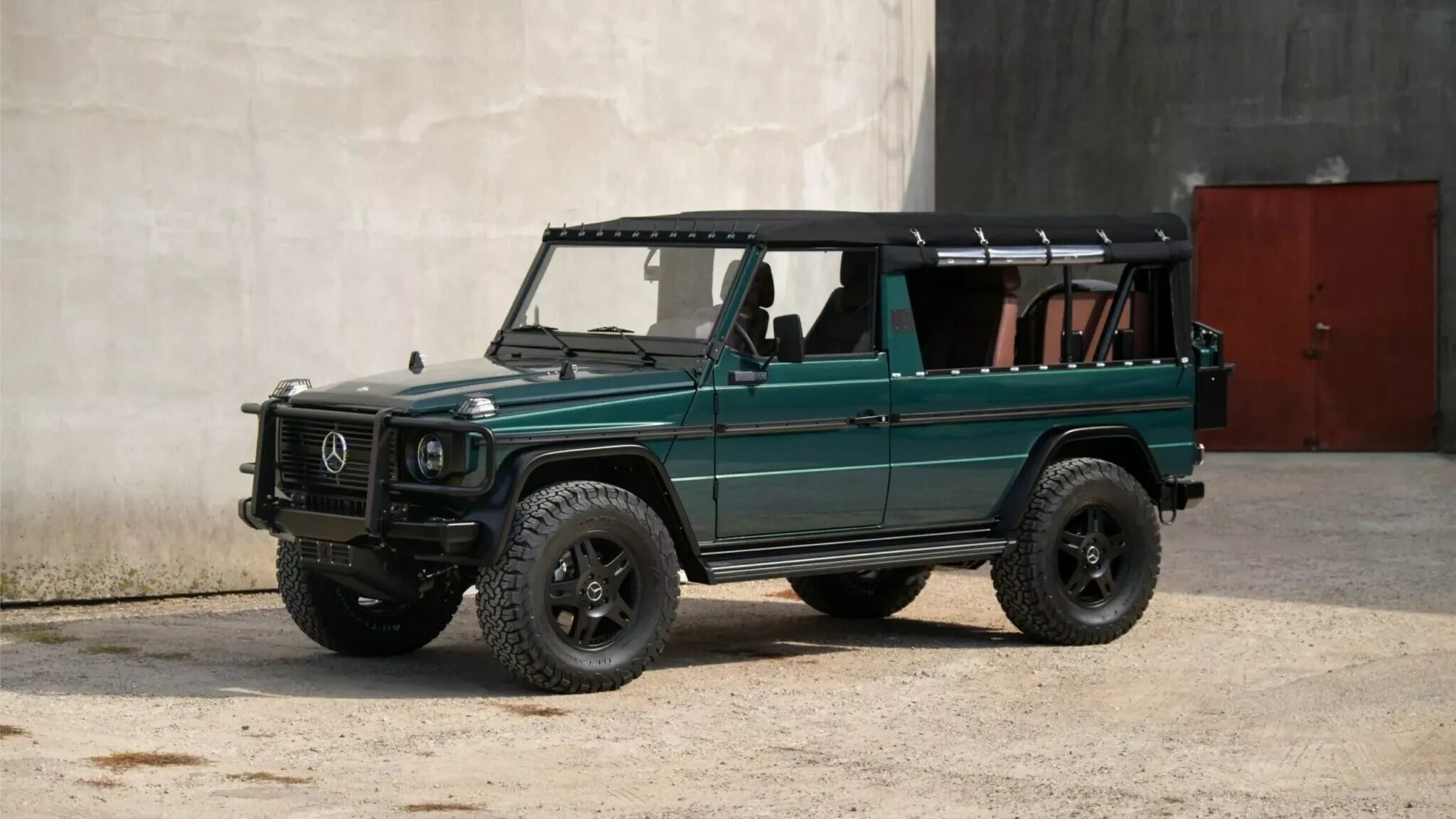 Удлинённый Гелендваген без крыши и с американским V8 хотят продать за 235 тысяч долларов