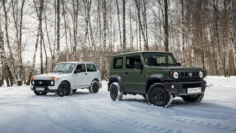 Lada Niva Legend против Suzuki Jimny: сравнительный оффроуд-тест культовых внедорожников разных школ
