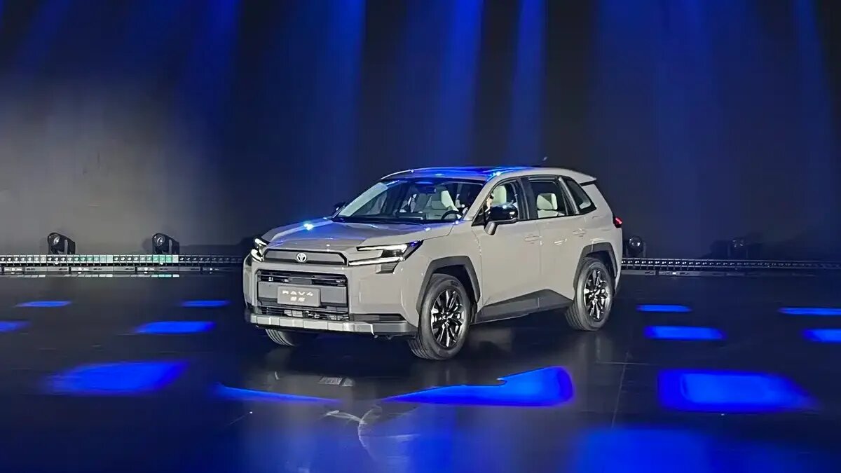 Toyota представила новый RAV4 в Китае — у него другие двигатели 