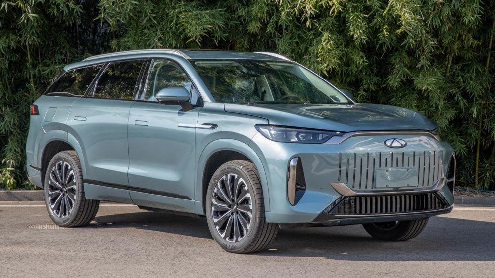 В Китае рассекретили большой гибридный кроссовер Fulwin T10 от Chery