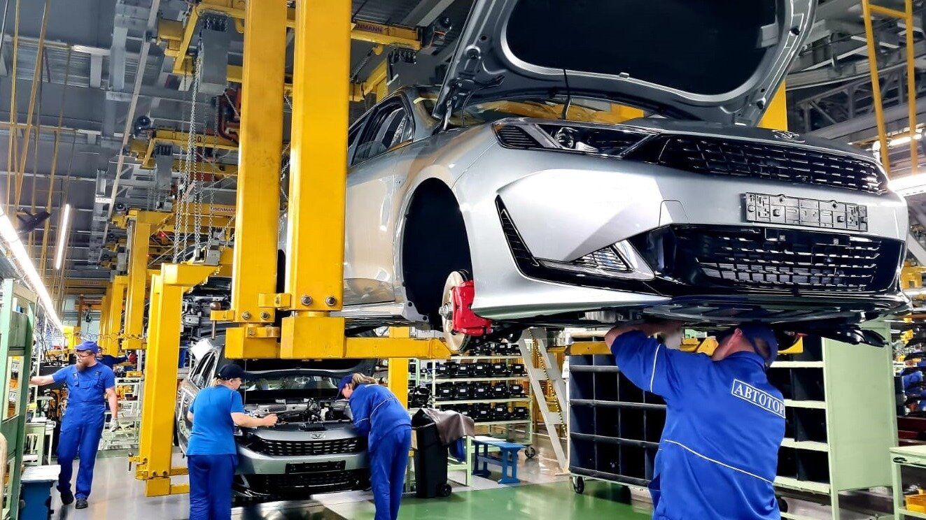На «Автоторе» на четверть повысили зарплаты
