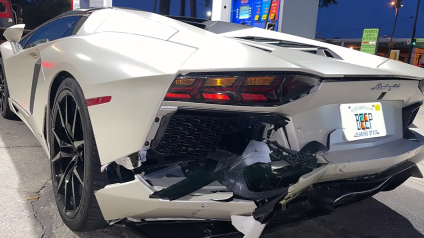Посмотрите, как не нужно вести себя, когда ты въехал в Lamborghini