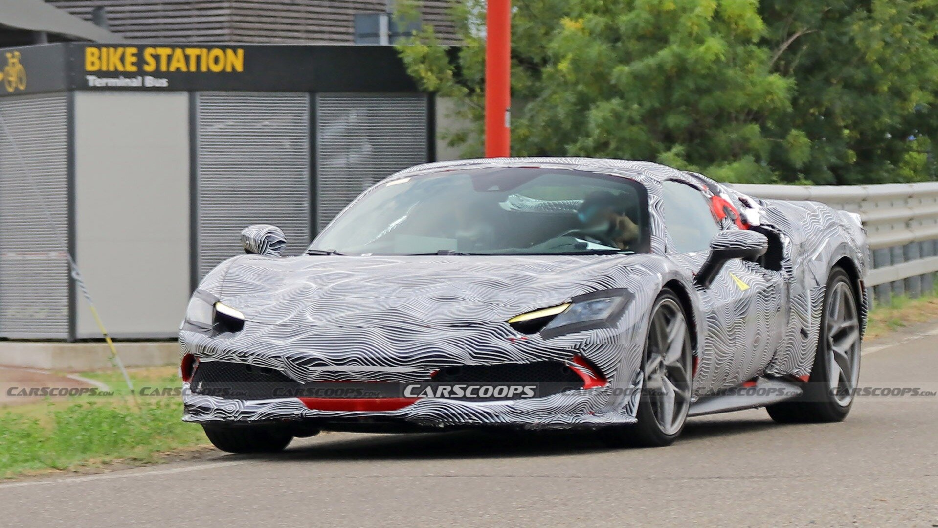 Новейший спайдер Ferrari замечен на испытаниях