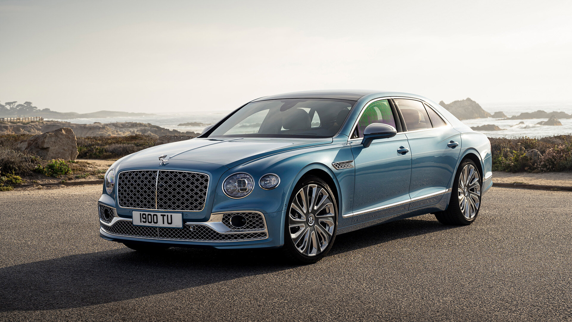 Москвича на Bentley обвинили в автоподставах на 130 миллионов рублей