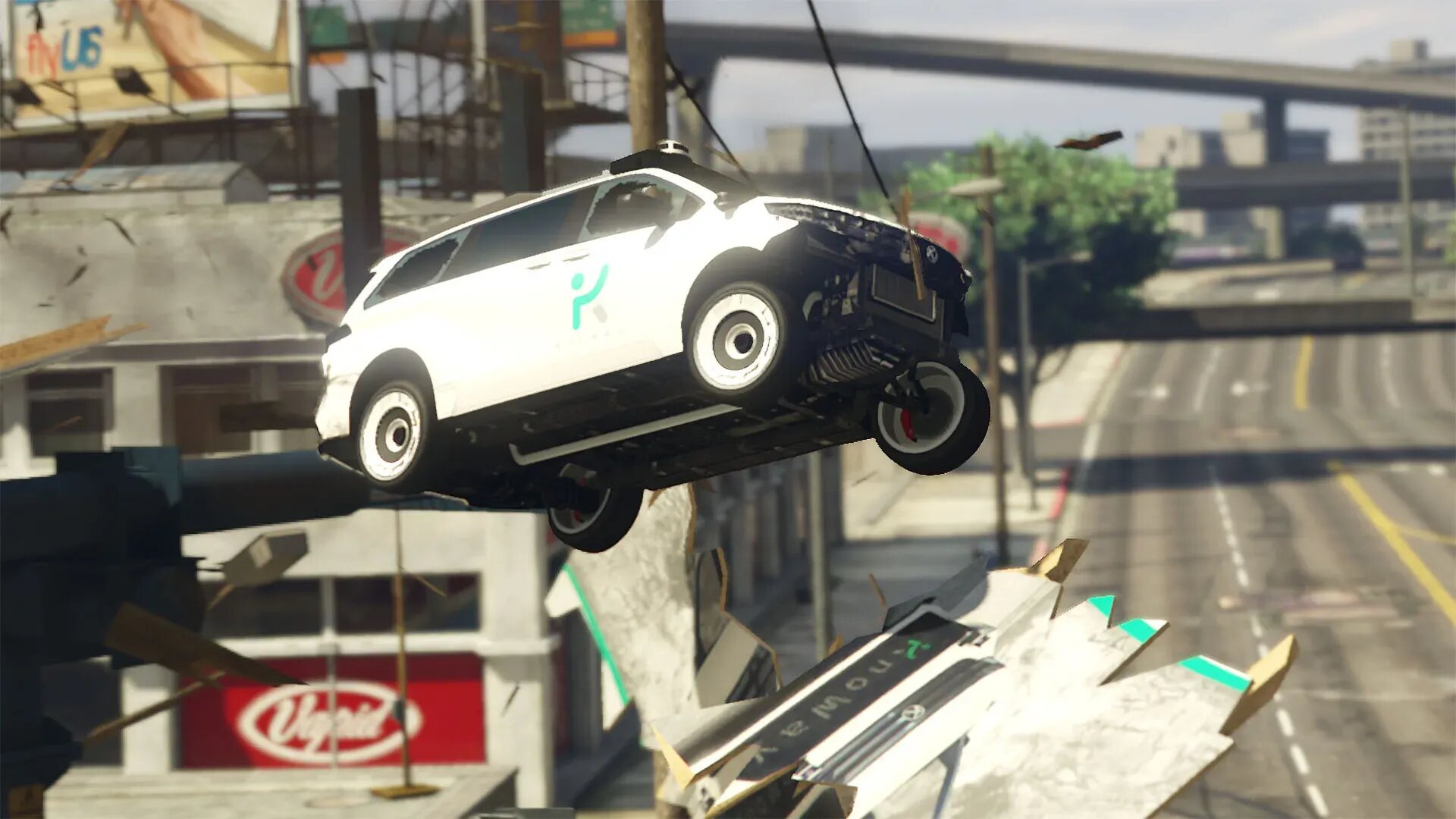 В GTA Online появились роботакси, управление которыми можно захватить