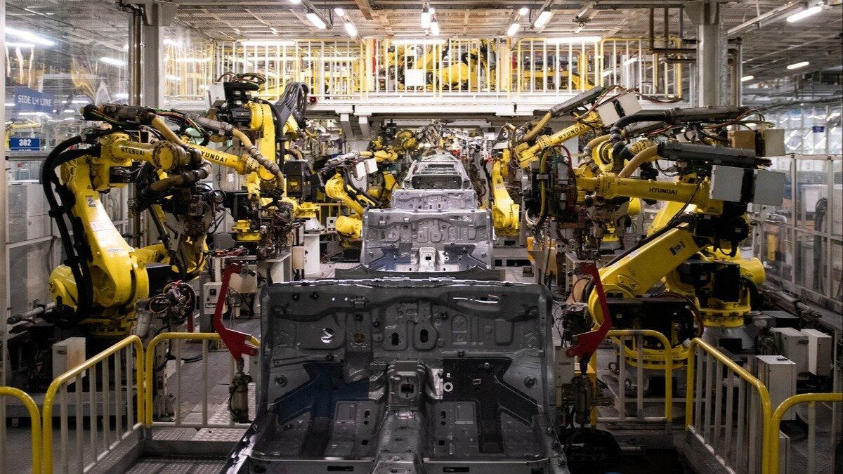 Завод Hyundai в Петербурге возобновил работу после двухлетнего перерыва