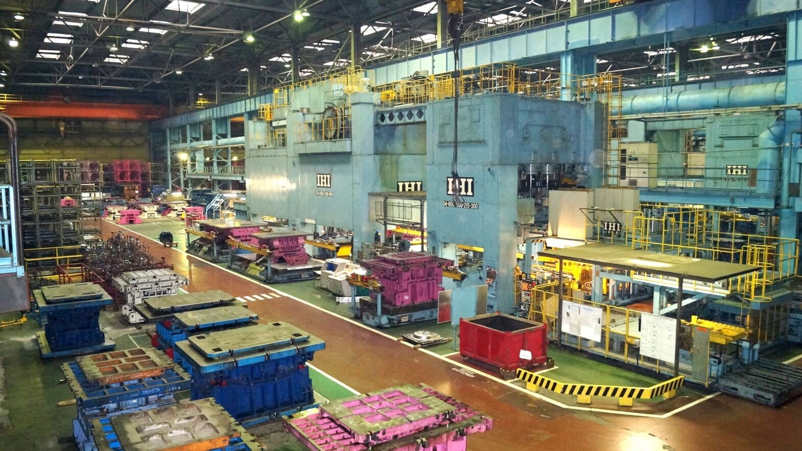 Российские автозаводы могут остаться без кузовных деталей