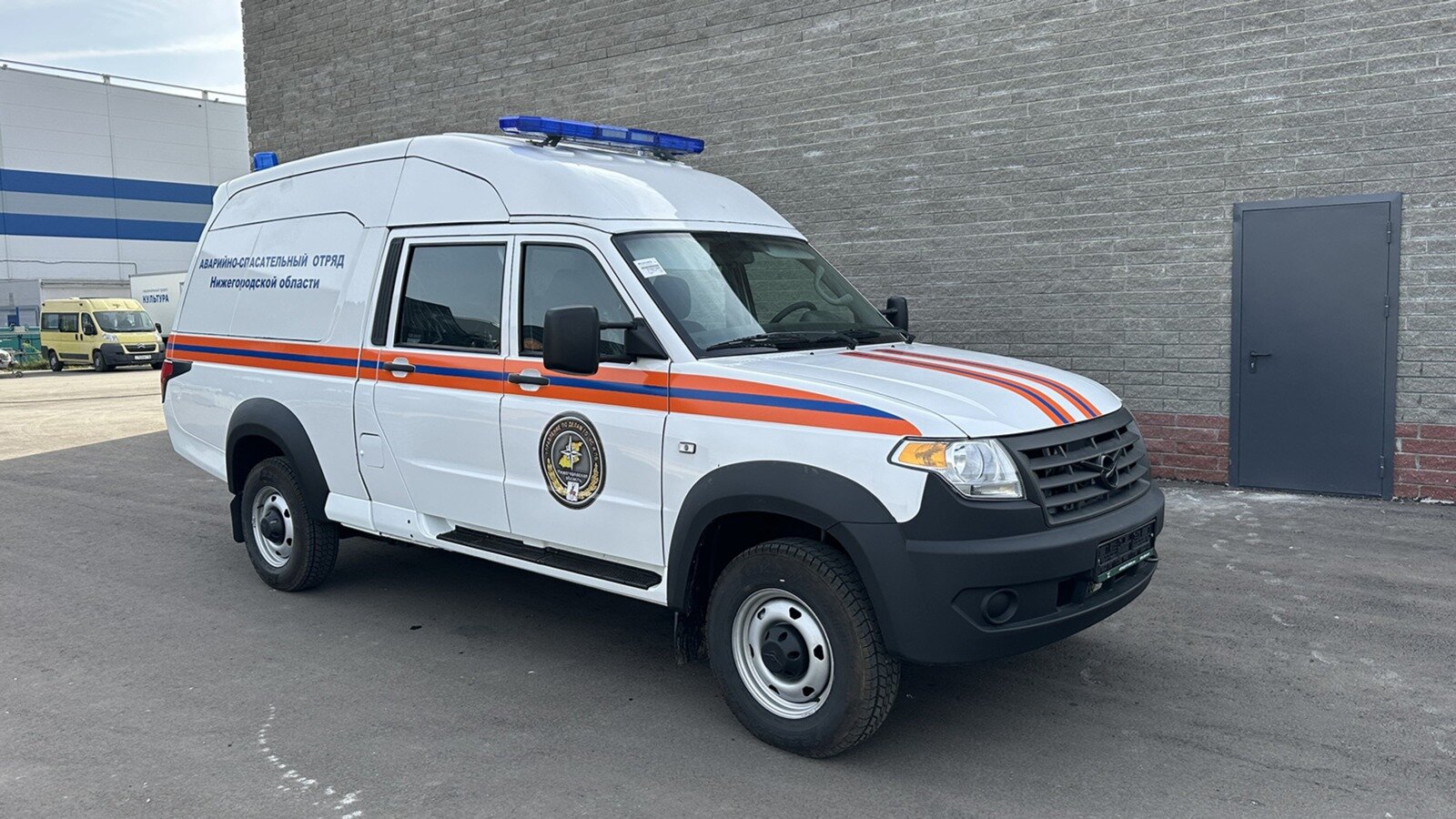 Беспилотник попал в жилое здание на юге Москвы