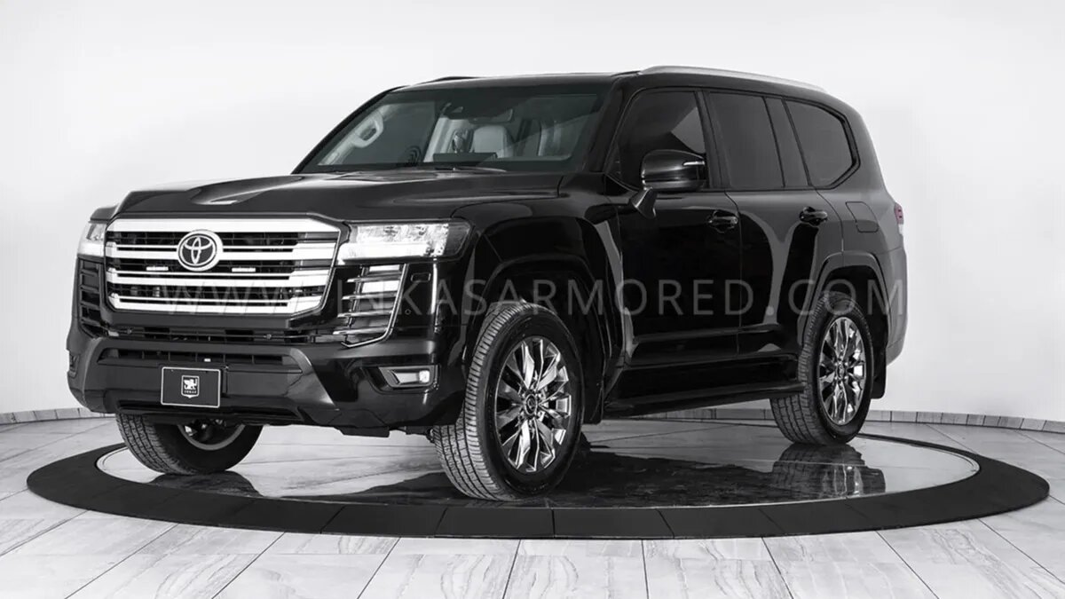 Новый Toyota Land Cruiser превратили в тяжёлый броневик