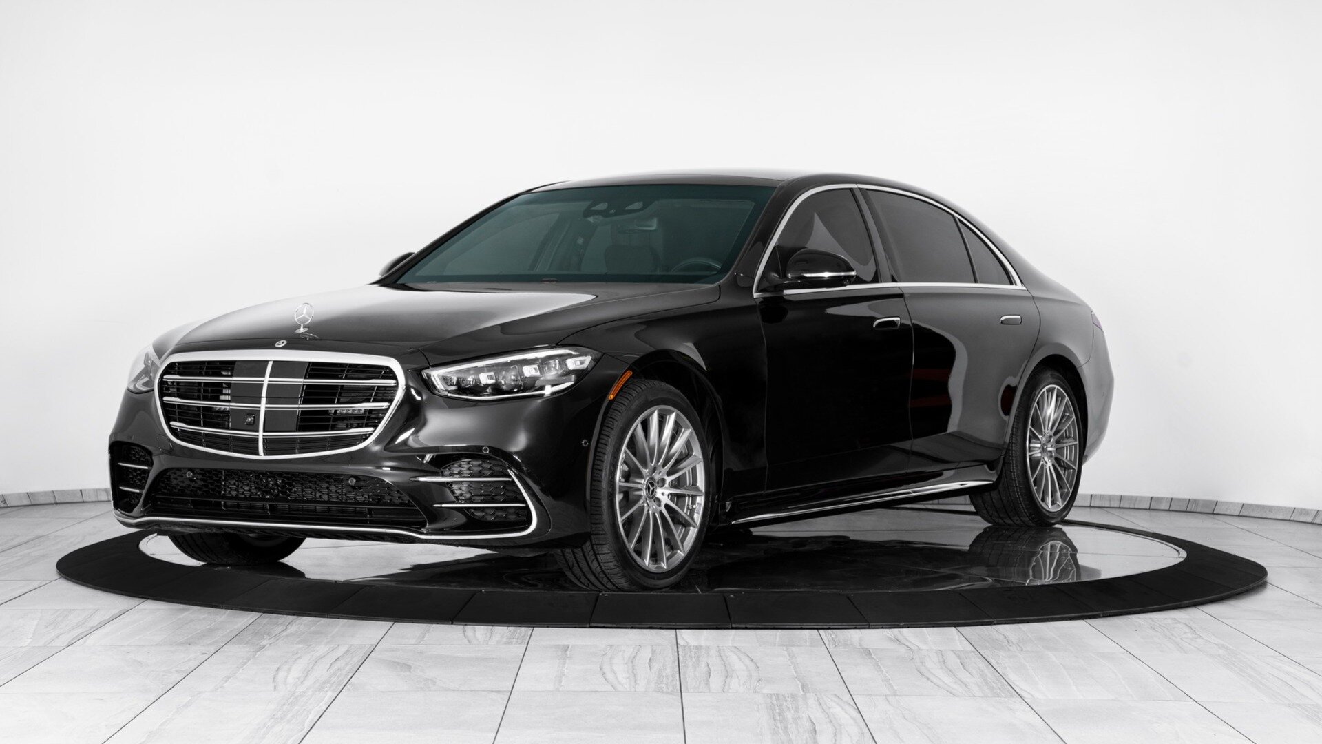 Фирма Inkas показала бронированный Mercedes-Benz S-класса последнего поколения