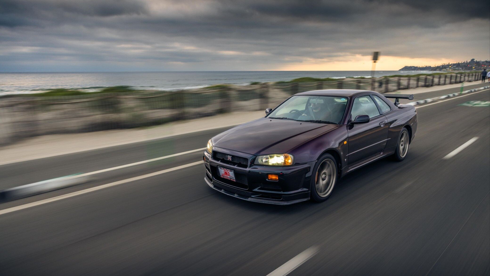 Редкий Nissan Skyline GT-R цвета Midnight Purple II выставили на торги: за него уже дают 121 тысячу долларов