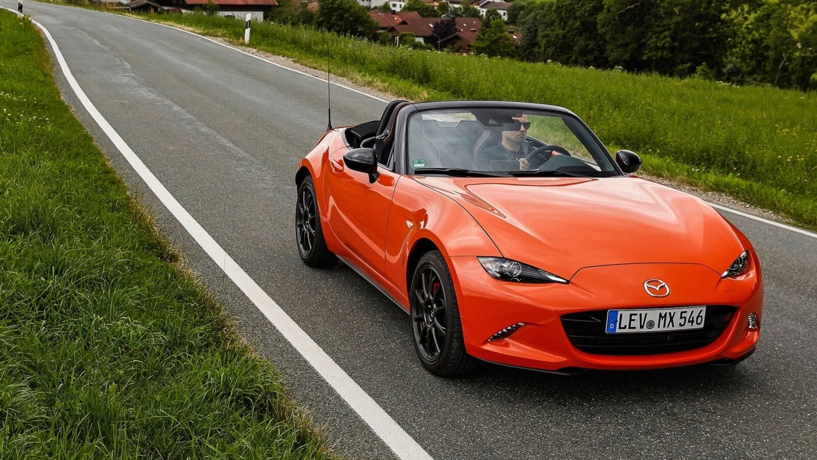 Для Mazda MX-5 анонсировали крутые спецверсии и продление жизненного цикла