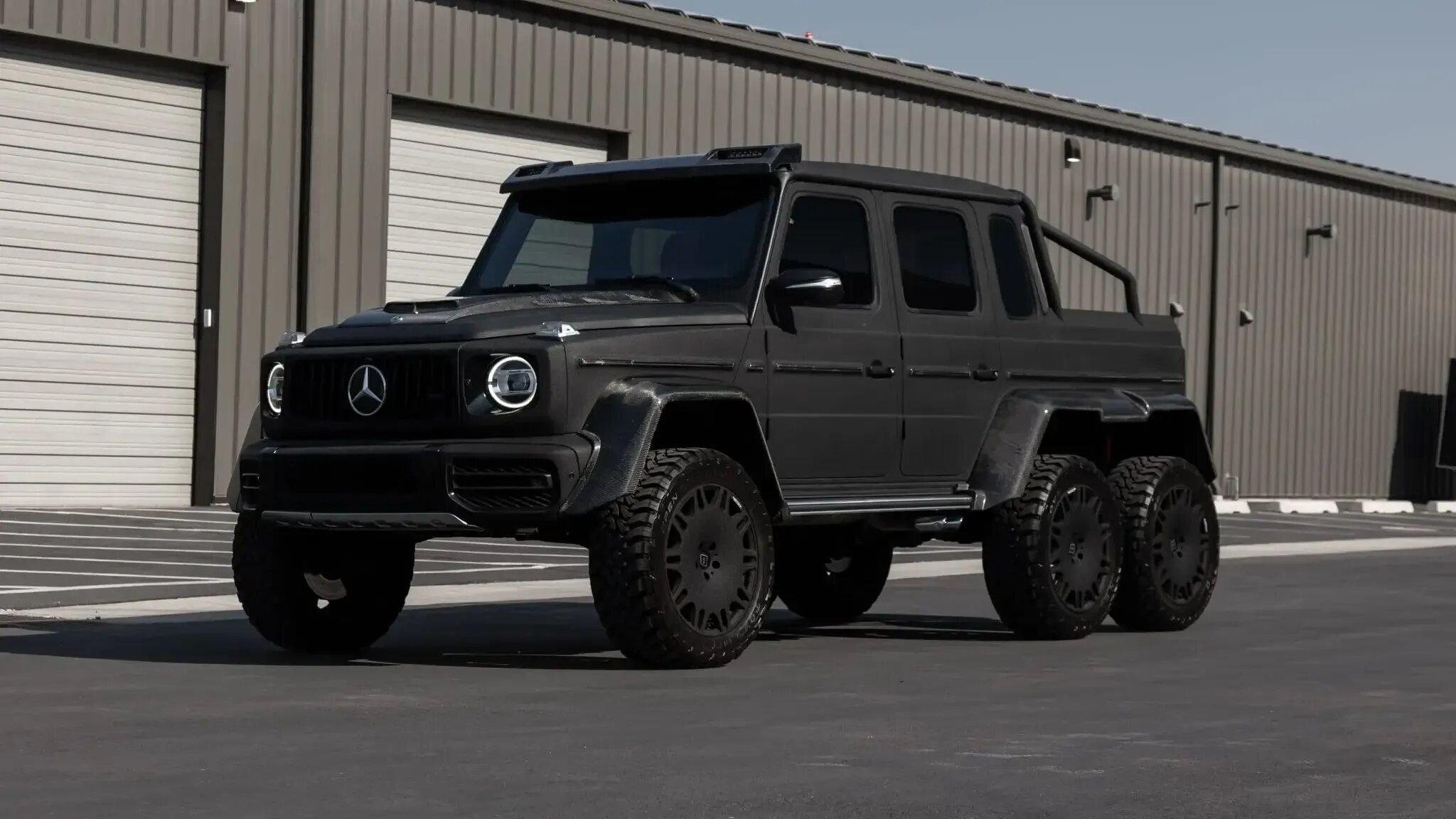 Копию Mercedes-AMG G63 6x6 оценили в 10 раз дешевле оригинала