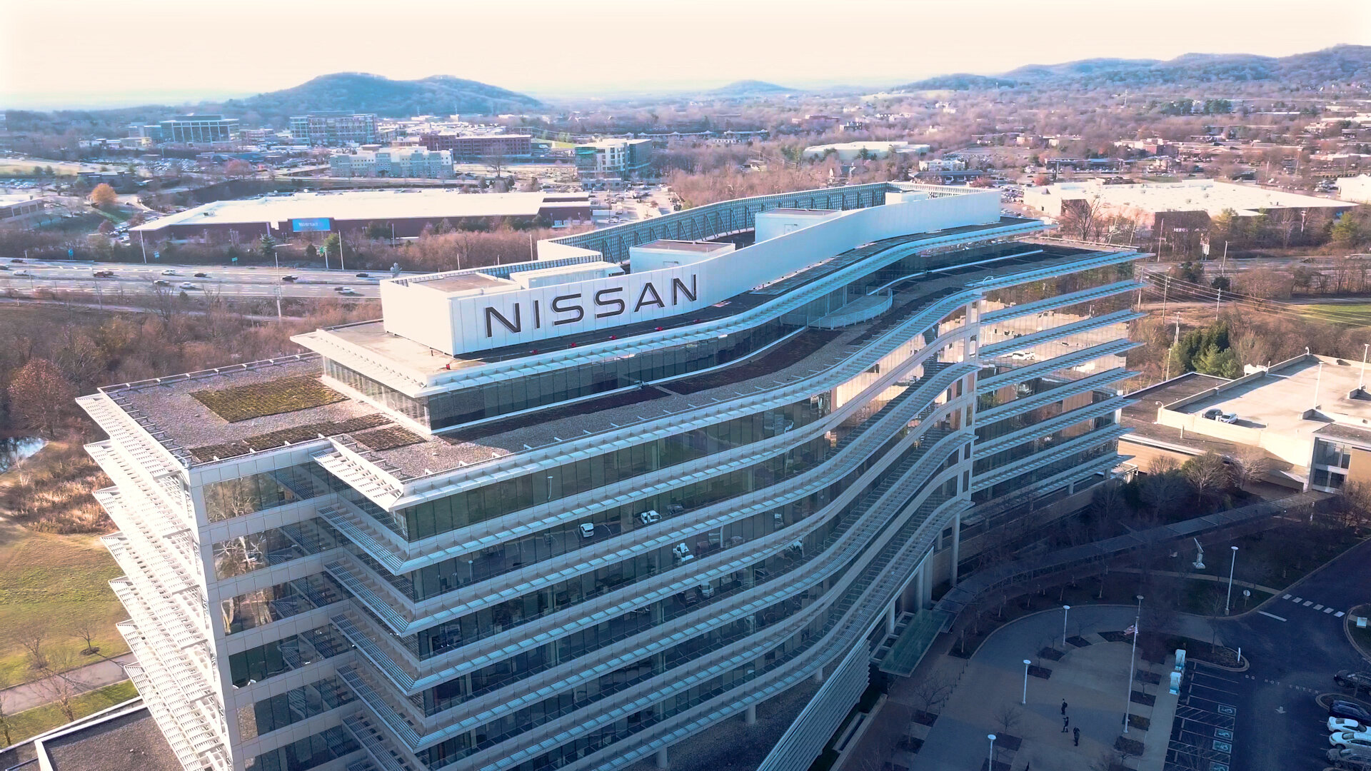 Глава Nissan не исключил возможности продажи компании
