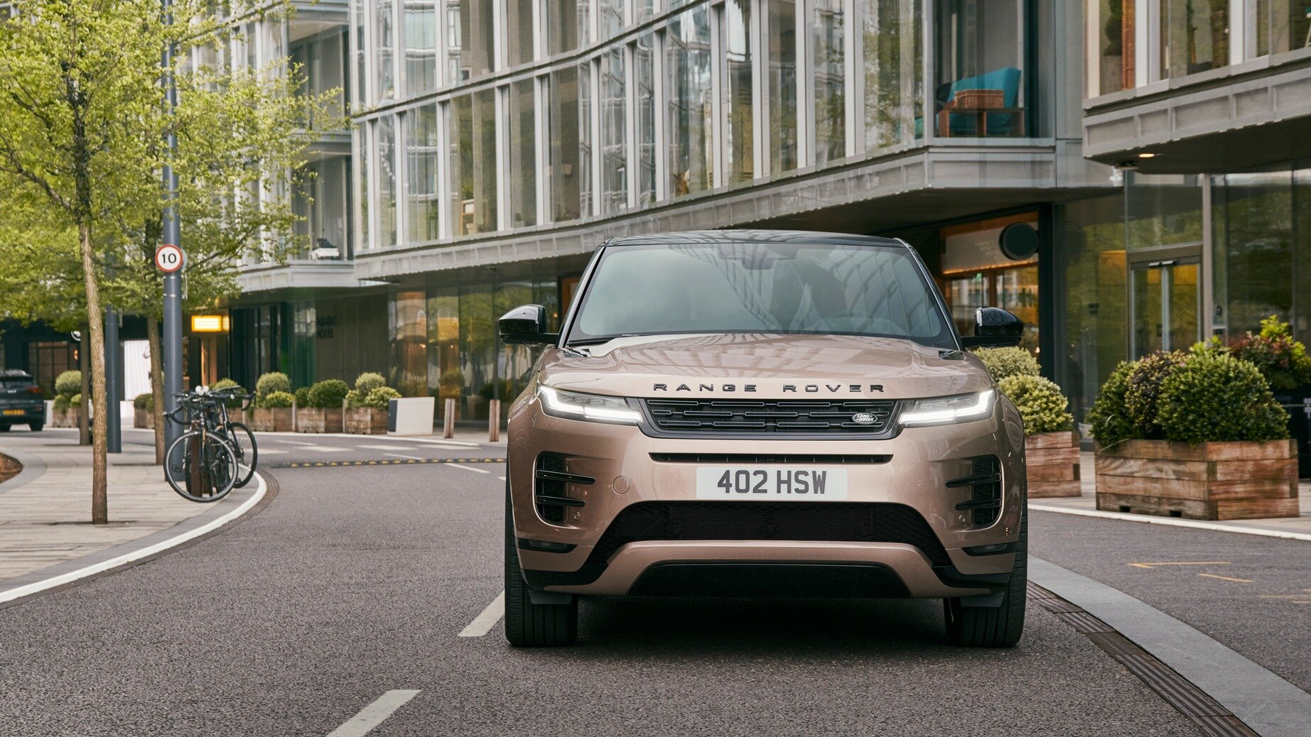 У тысяч Land Rover и Range Rover обнаружили риск отказа двигателя