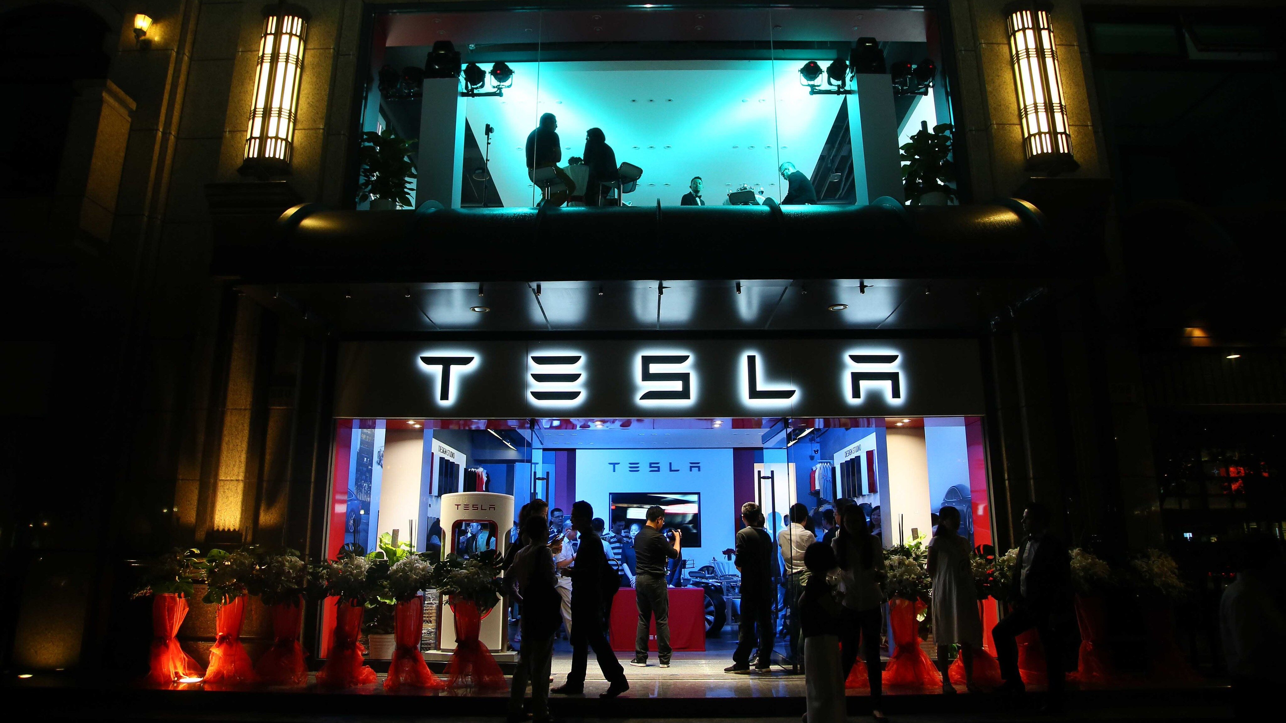 Продажи Tesla в Китае упали до трёхлетнего минимума