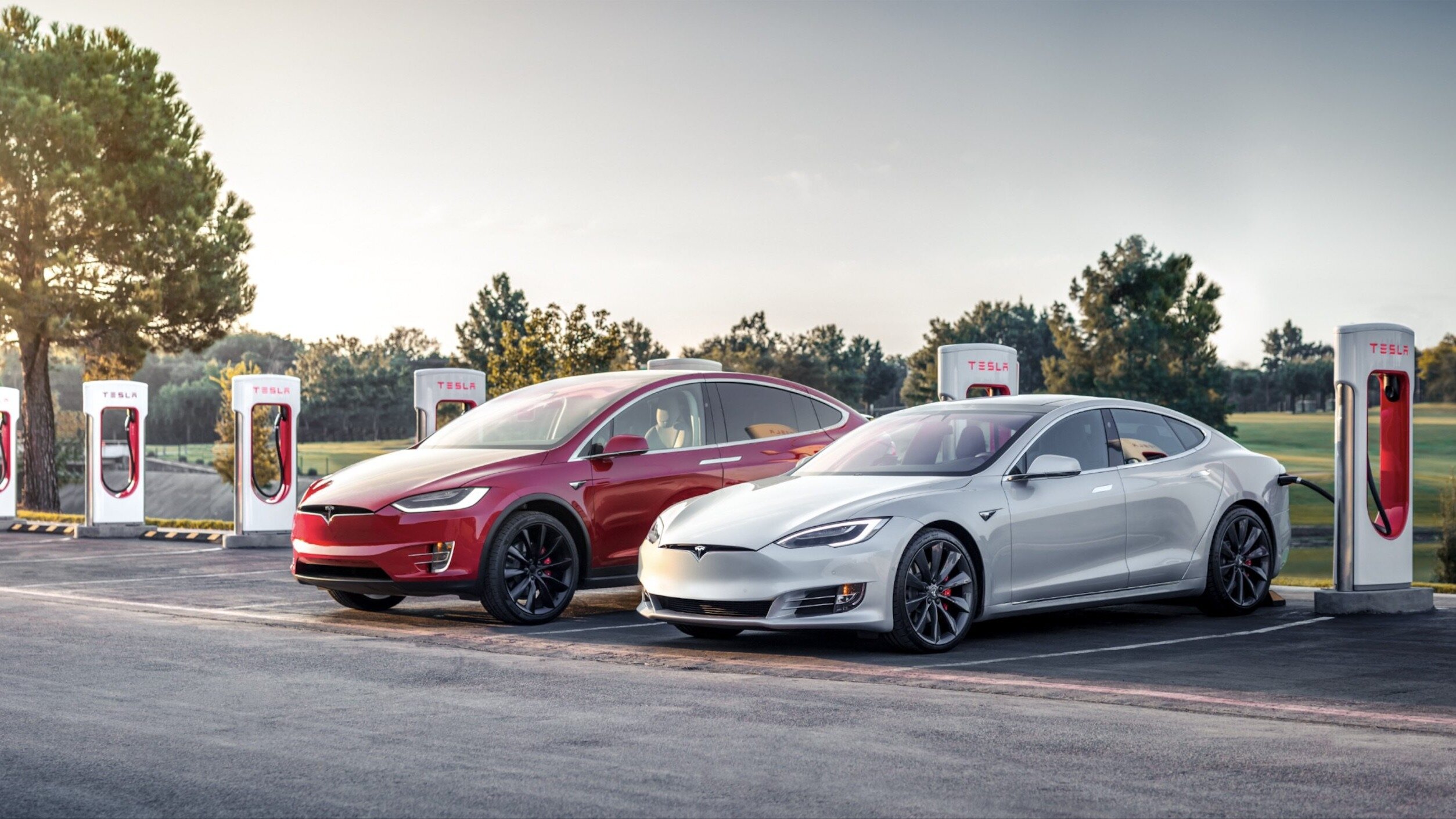 Tesla обновит старшие модели уже в нынешнем году