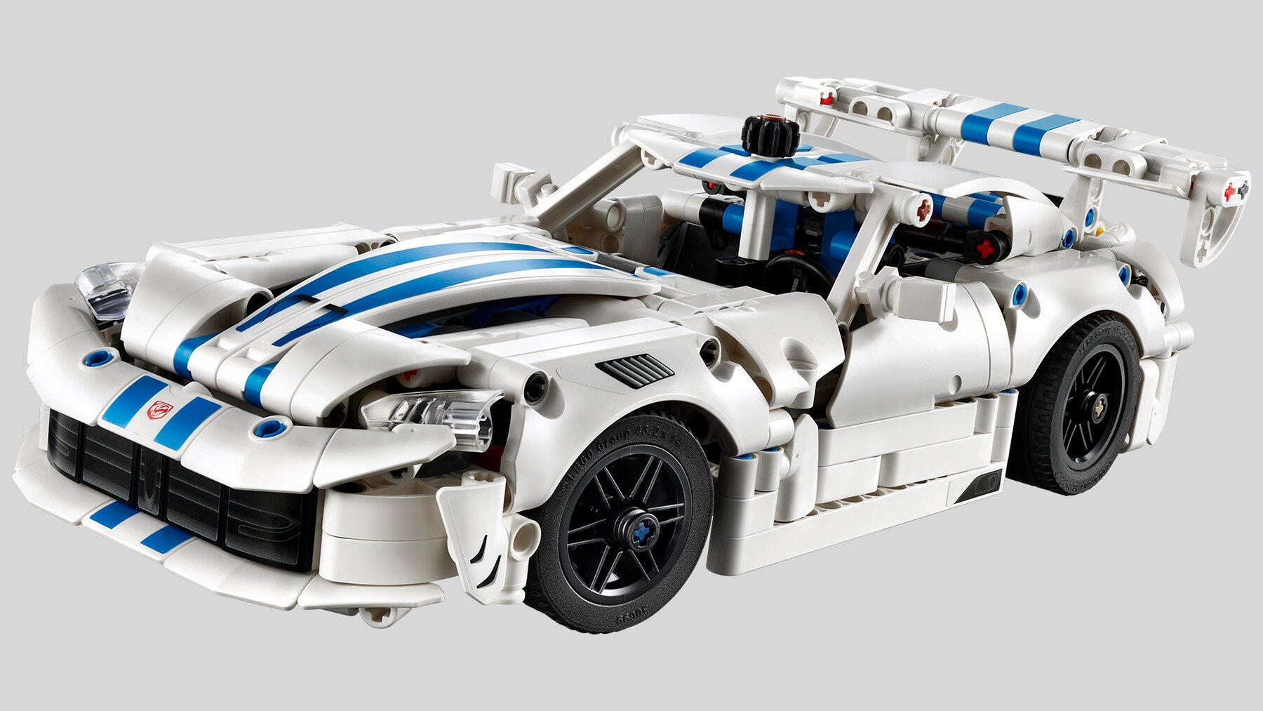 Dodge Viper стал конструктором Lego с «рабочим» V10