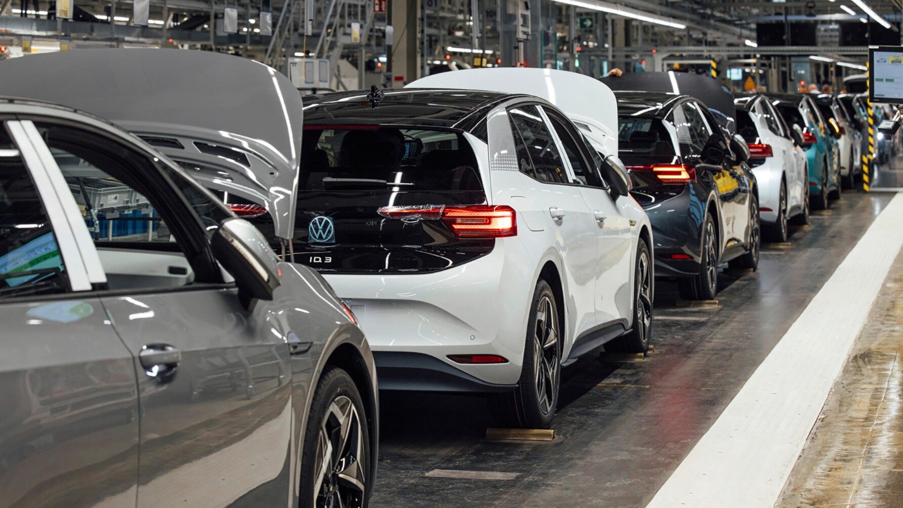 Volkwagen Group сосредоточится на выпуске дорогих моделей