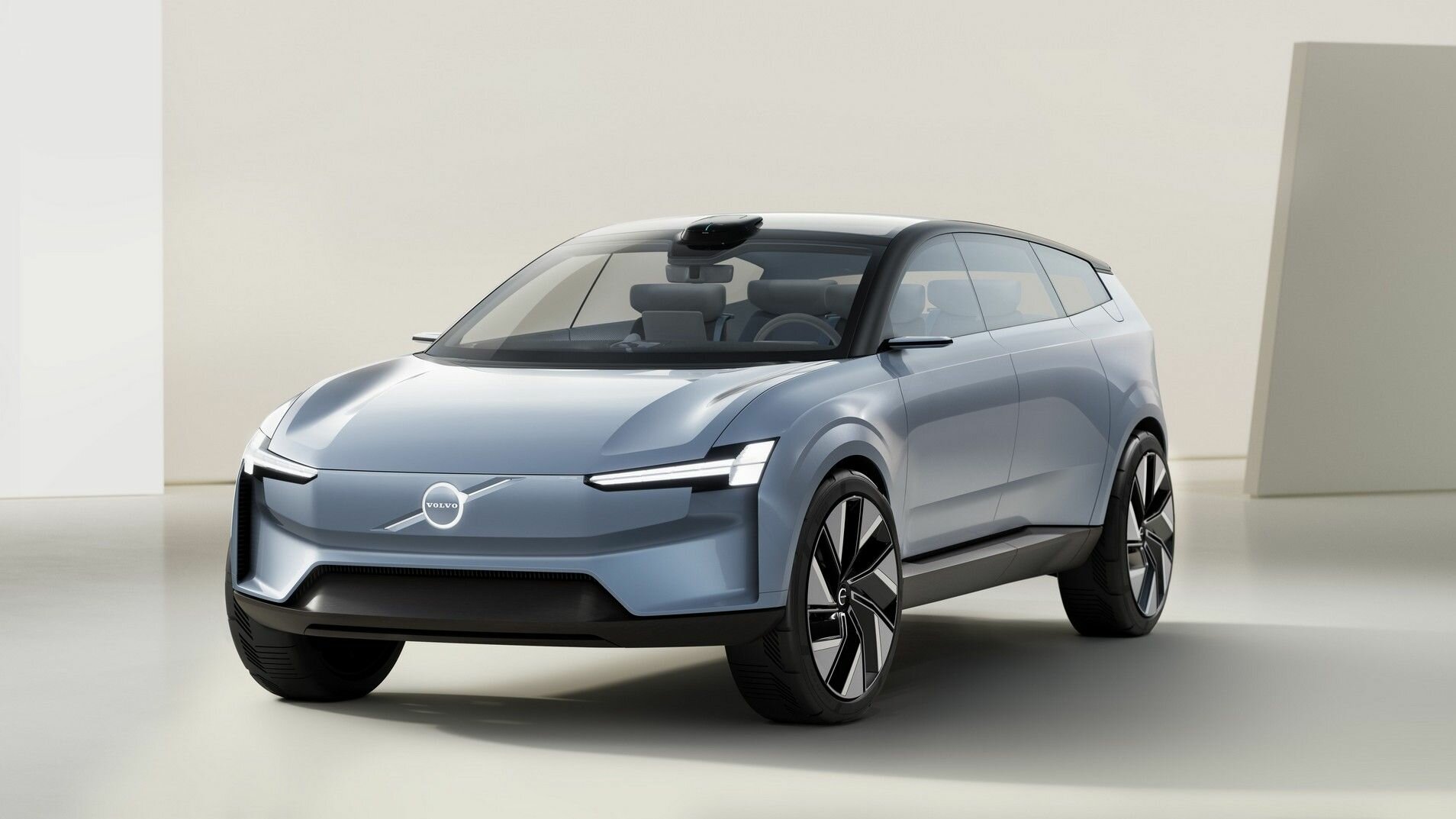 Компания Volvo показала дизайн будущих электрокаров