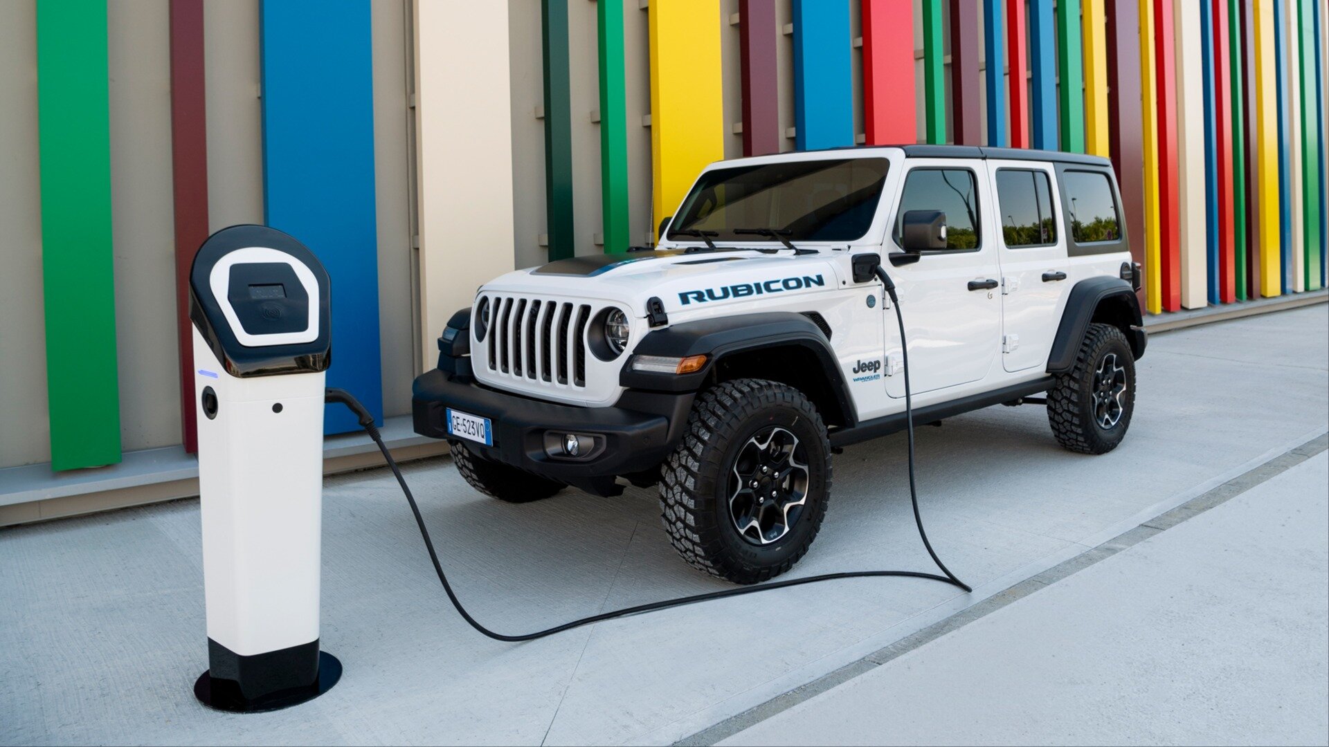 Jeep отзовёт гибридные Wrangler из-за восьми пожаров 