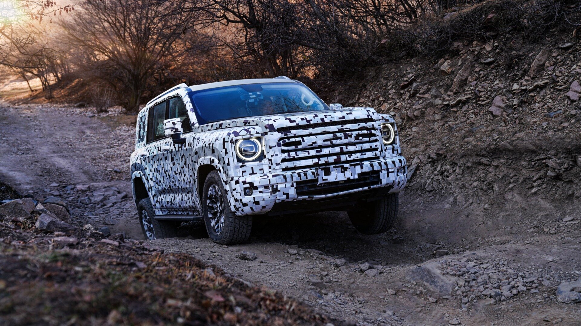 Новый Haval H9, который ждут в России, показали в камуфляже
